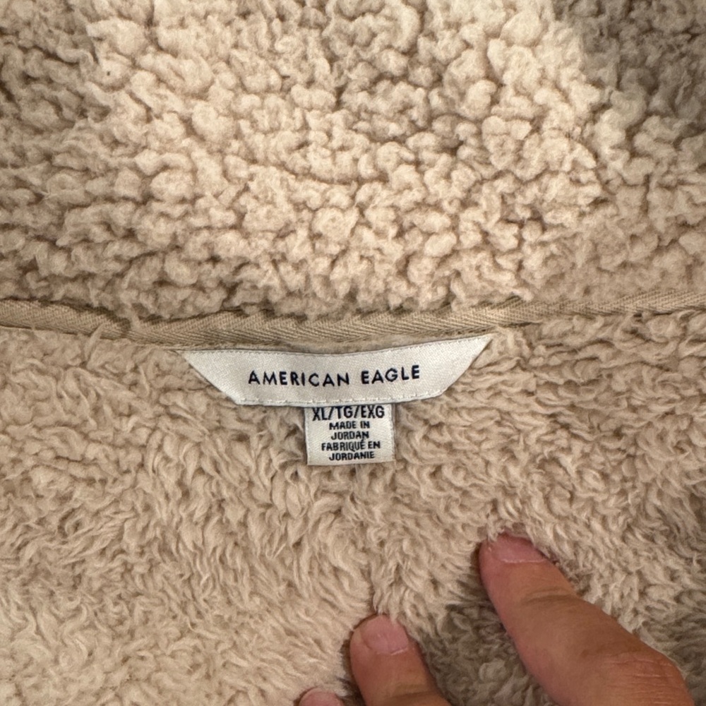 American Eagle Outfitters Cream Sherpa Puffer Jacket - Picture 2 of 3